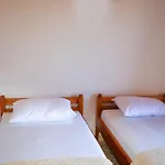Anna\'S First Floor Apartment
